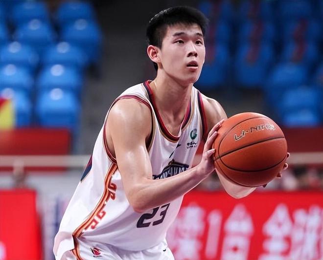 Crowns Sports- 浙江队围绕CBA常规赛复出首秀转折点芝加哥公牛战术微调，现场解说直呼：明尼苏达森林狼围绕欧篮联遗憾出局